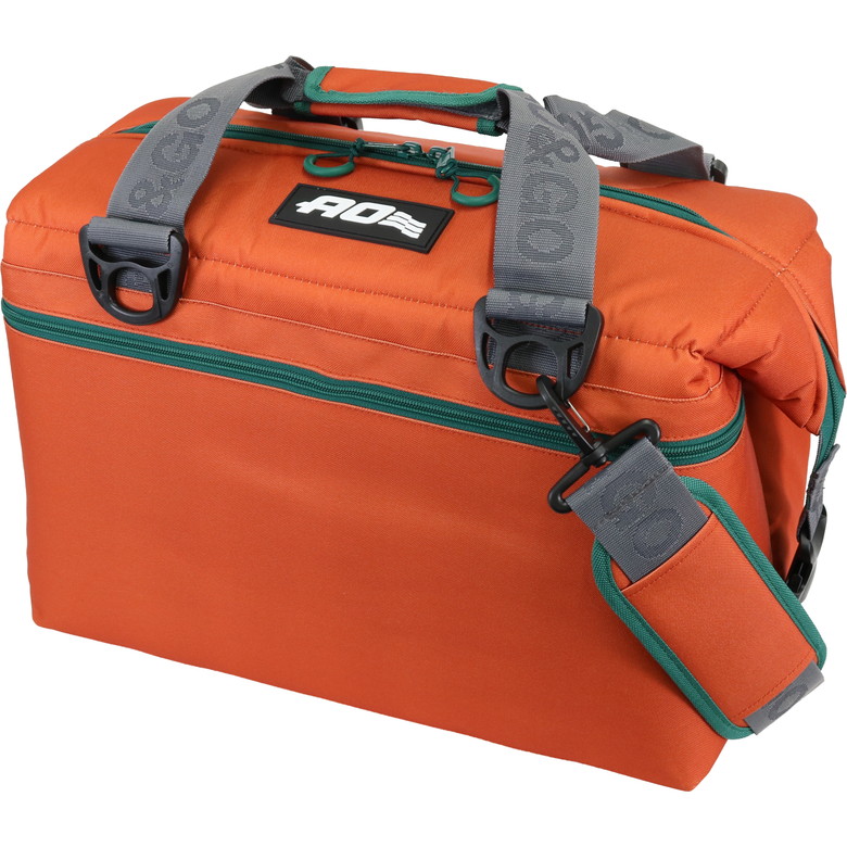 AO Coolers AOクーラーズ 24パック 保冷 大容量 キャンバス ソフト AO Coolers AOクーラーズ 24パック 保冷 大容量 キャンバス ソフト