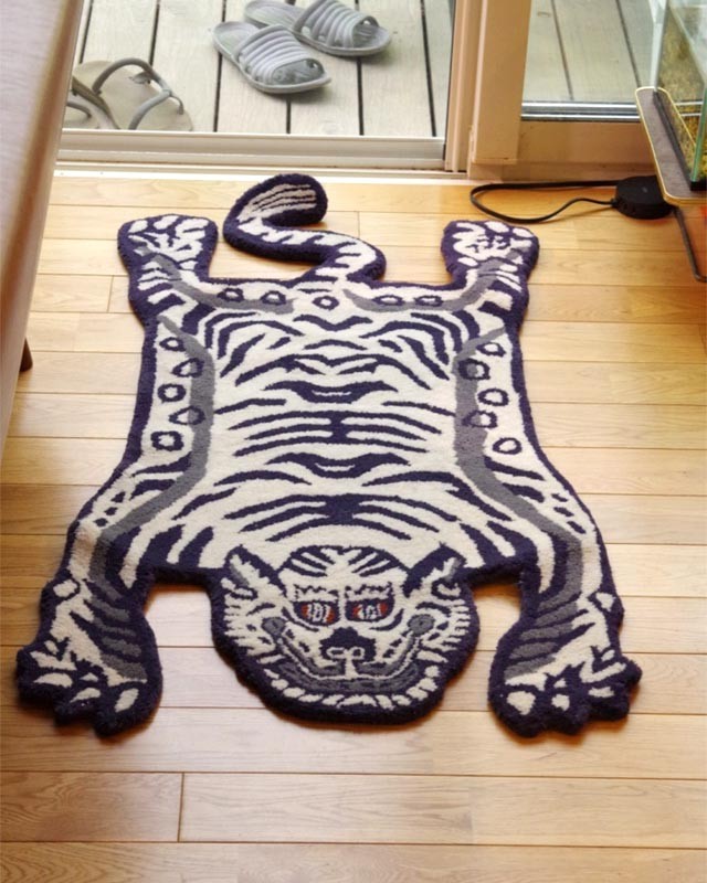 ホワイト S チベタンタイガーラグ Tibetan Tiger Rug White