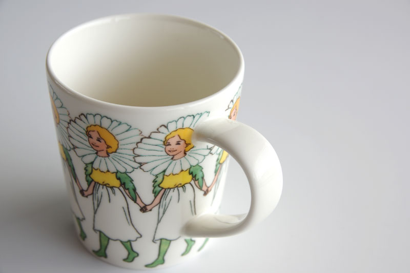 エルサベスコフ マグカップ ハンドル付 マーガレット Design House Stockholm Elsa MUG WITH HANDLE  marguerite デザインハウスストックホルム 花 妖精 : 10004335 : PLAY DESIGN PLAY - 通販 -  Yahoo!ショッピング