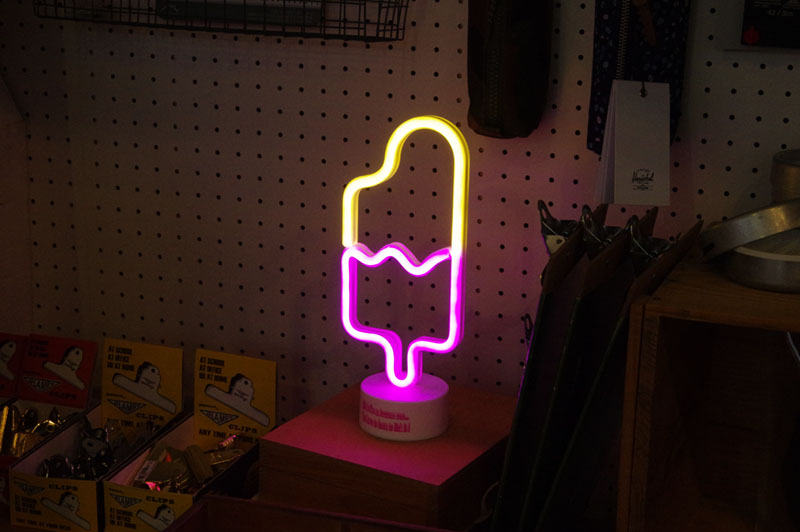 inst_neon_800h.jpg