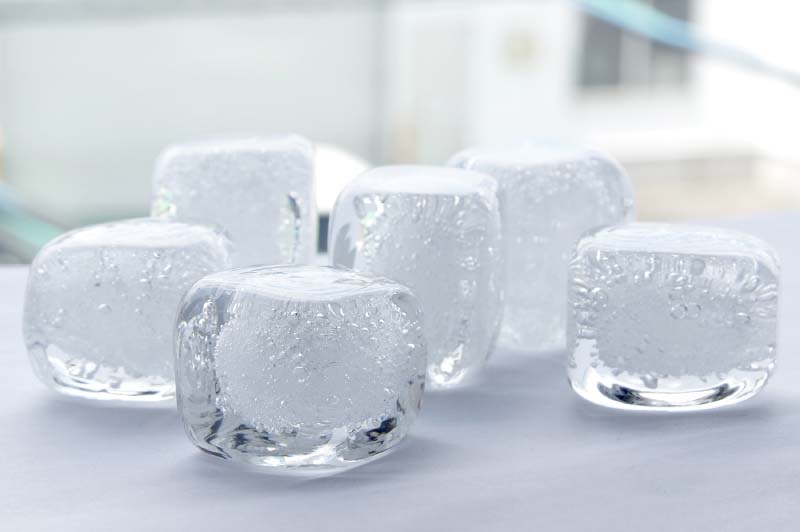 Amazon.co.jp: OwnMy クリスタルペンギンの置物 - 透明ガラス ペンギン