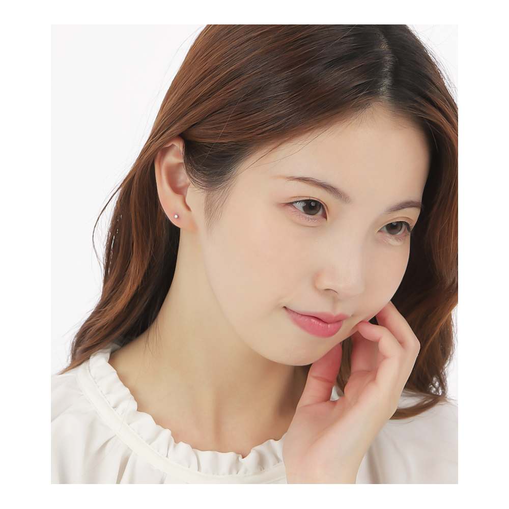 ジュエリースタジオ プラスター ダイヤモンド ピアス 0.12