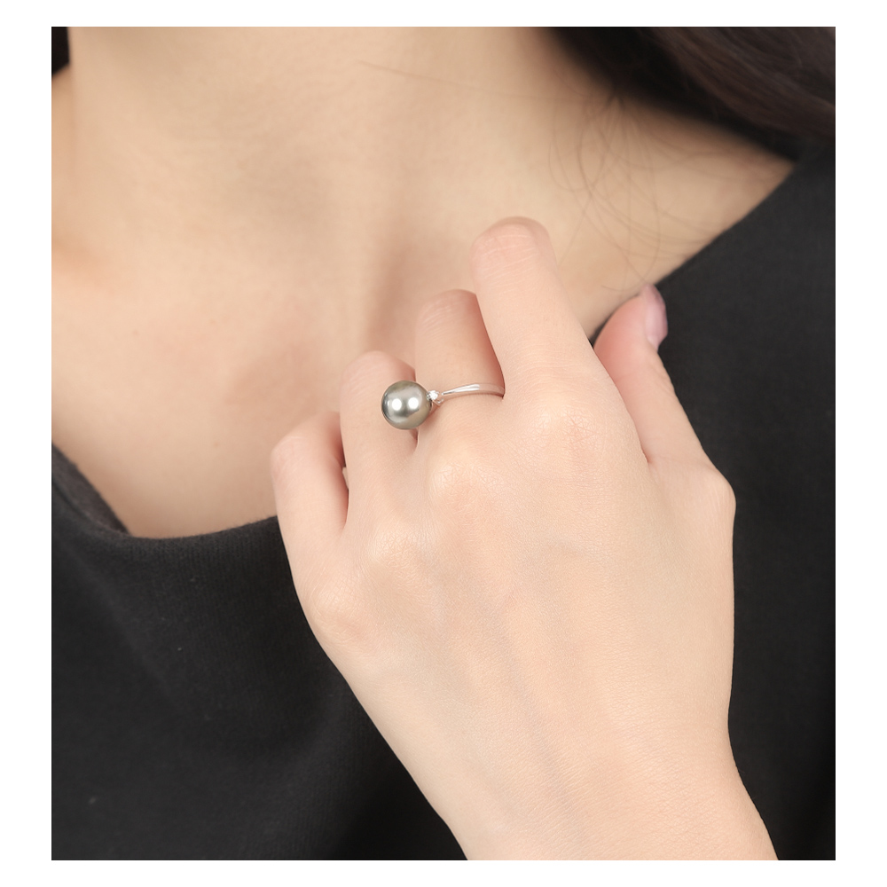 ジュエリースタジオ プラスター（Jewelry Studio PLUSTER） 黒真珠