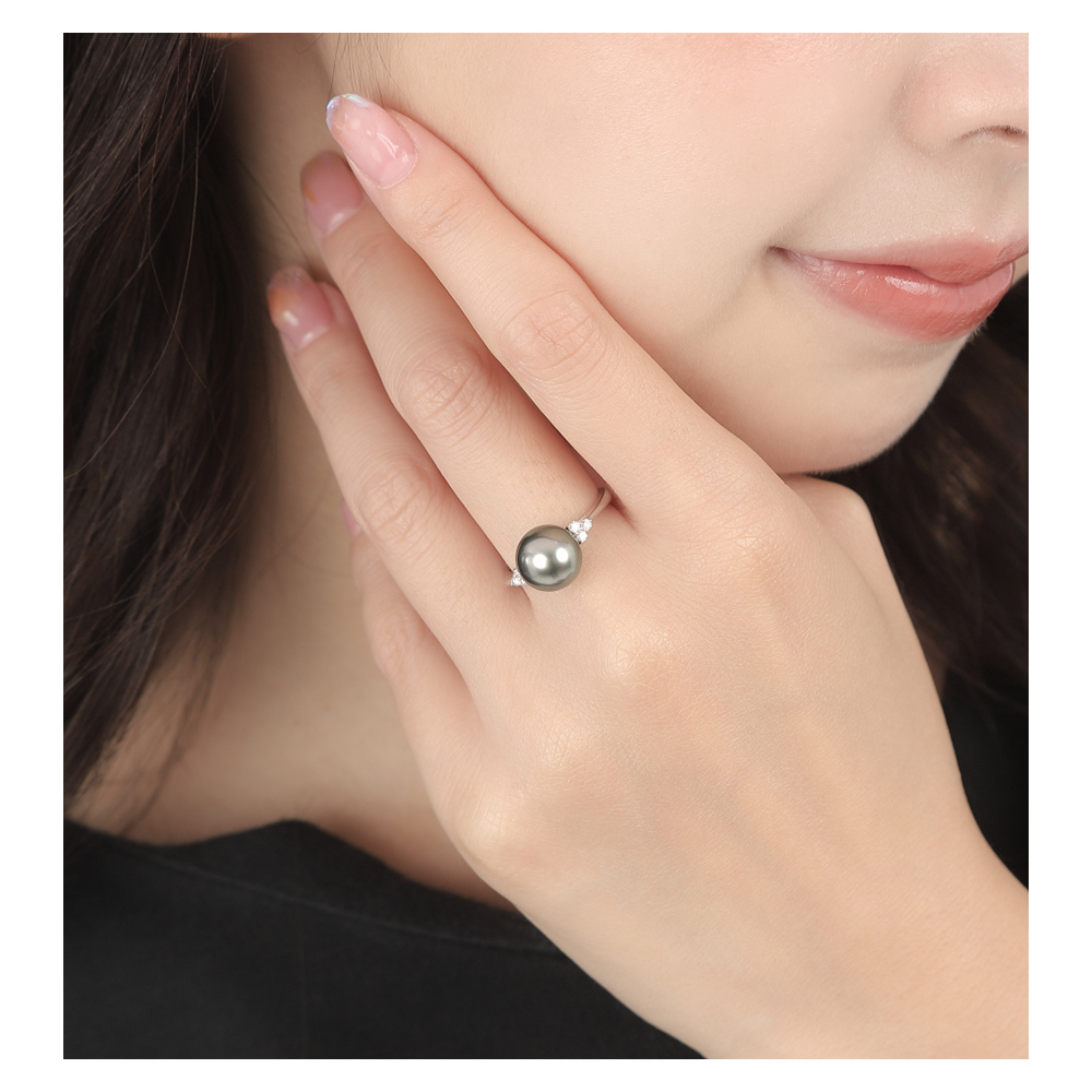 ジュエリースタジオ プラスター（Jewelry Studio PLUSTER） 黒真珠