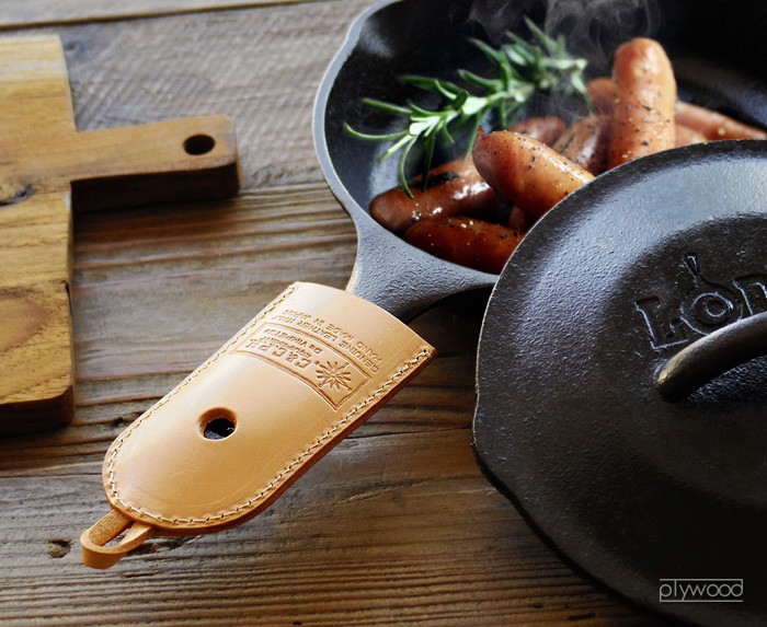 ネコポスOK 鍋つかみ スキレット ハンドルカバー 牛革 : plywood