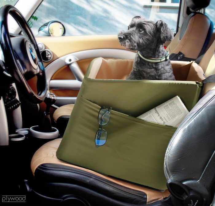 ドライブボックス 小型犬 犬 マンダリンブラザーズ ドライビング