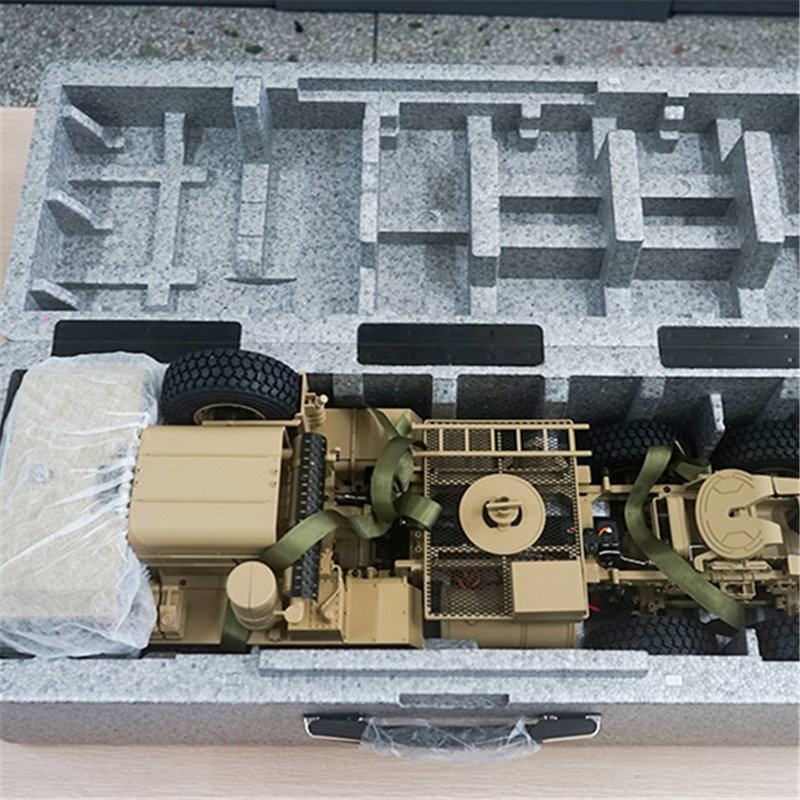 おすすめ特集 リモコンオフロード車 1:12 半合金 完成品 米製軍カード 充電オフロード車 強い馬力 8輪軍用トラック ラック登山車 車モデル  ミリタリー