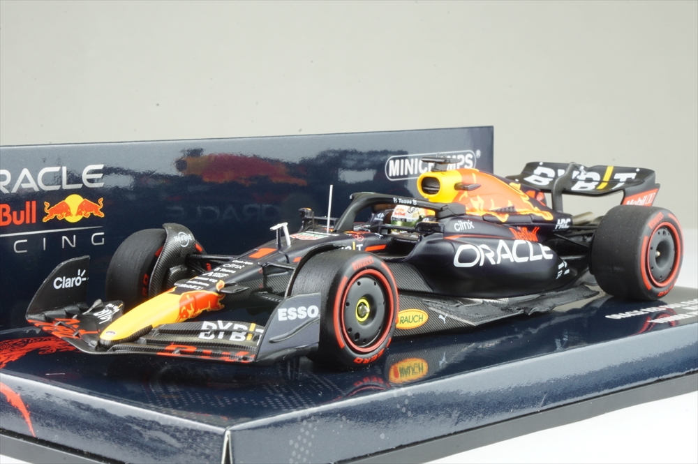 1⁄43 ミニチャンプス MV別注 レッドブル RB18 日本GP 新品 1⁄43