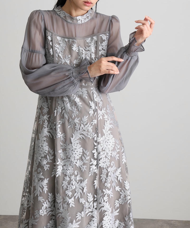 atlo（アトロ） キャンディスリーブ 刺繍 パーティードレス