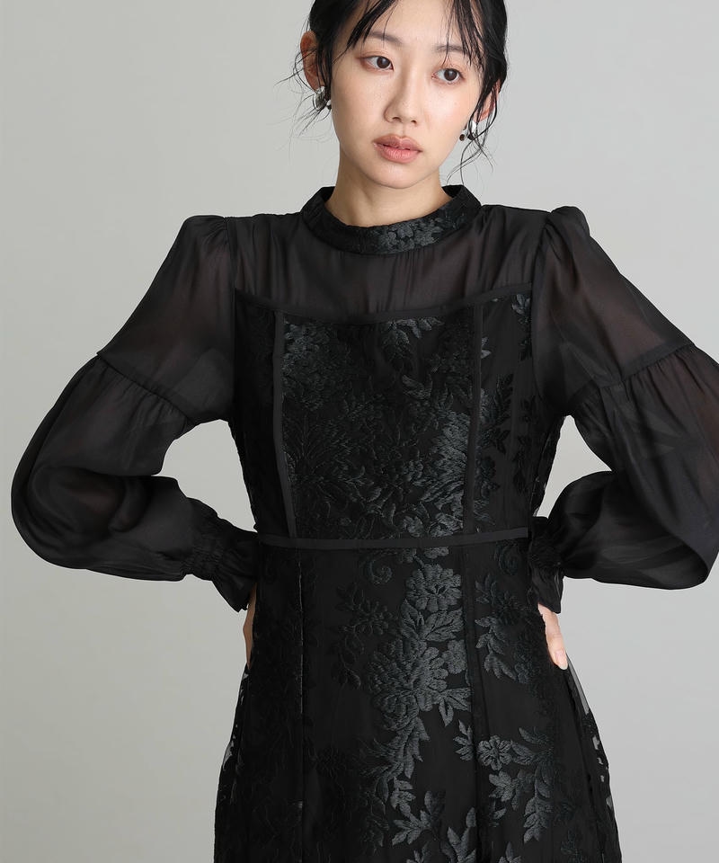 atlo（アトロ） キャンディスリーブ 刺繍 パーティードレス