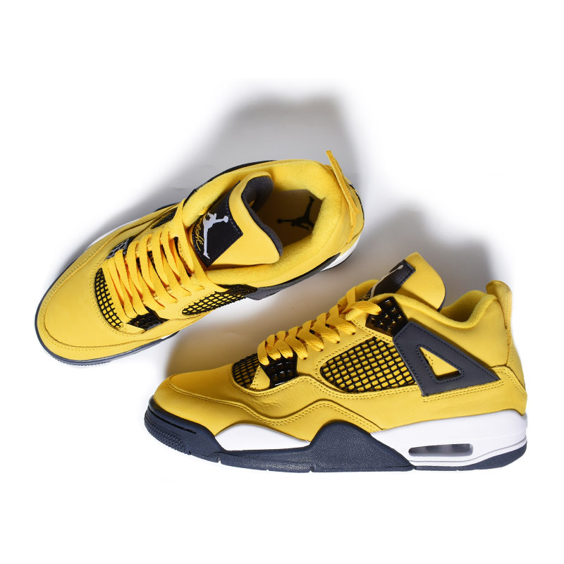 NIKE AIR JORDAN 4 RETRO 