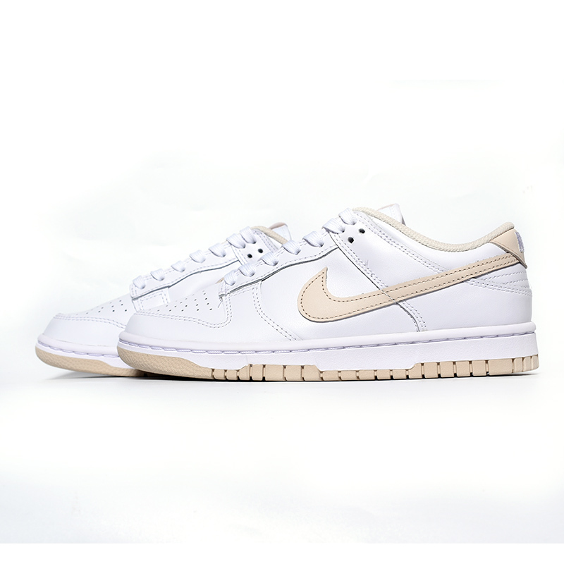 NIKE WMNS DUNK LOW 