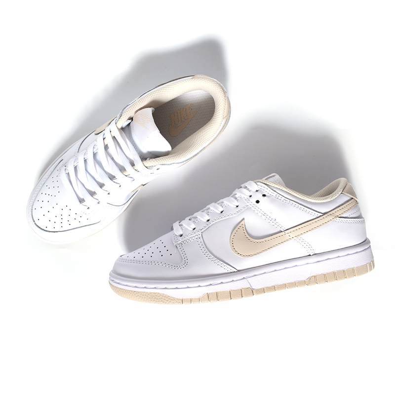 NIKE WMNS DUNK LOW 