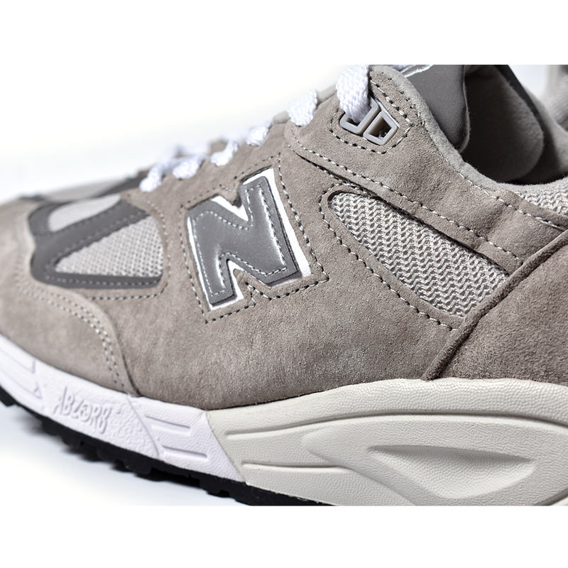 NEW BALANCE M990GY2 