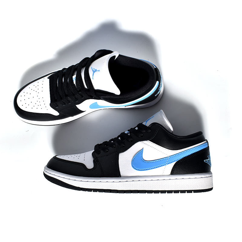 NIKE WMNS AIR JORDAN 1 LOW 