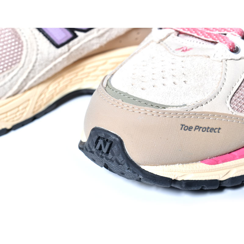 New Balance NEW BALANCE M2002RWL “WONDERLAND PACK” BEIGE New Balance NEW BALANCE M2002RWL “WONDERLAND PACK” BEIGE