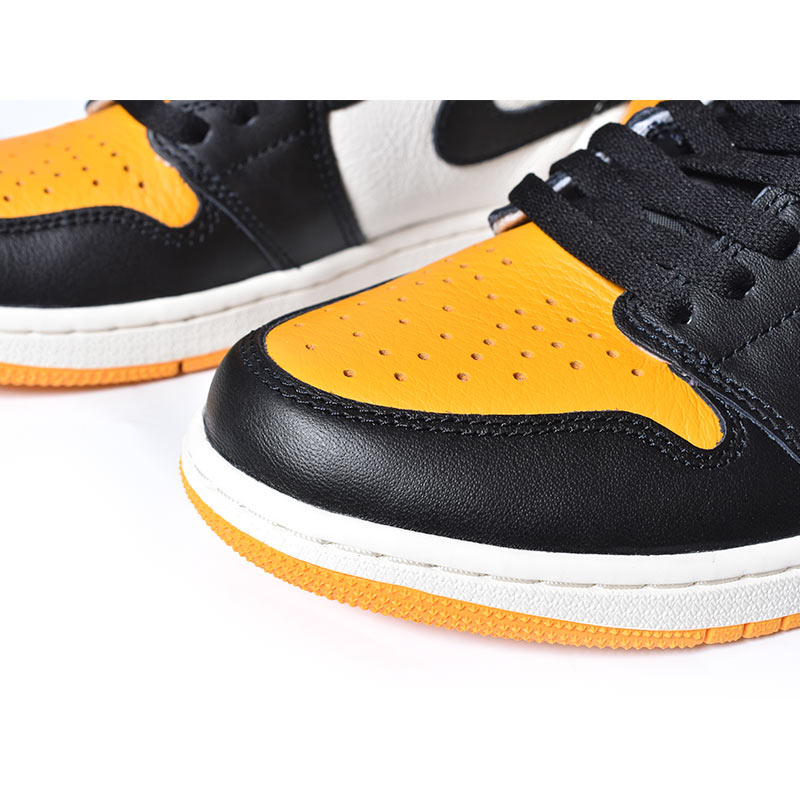 NIKE AIR JORDAN 1 RETRO HIGH OG 