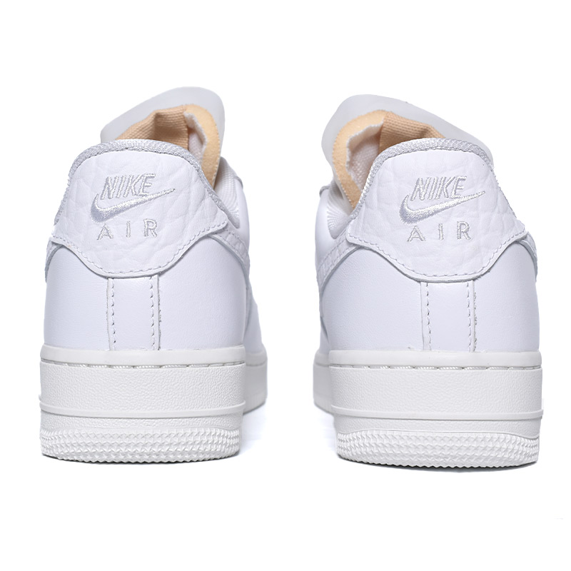 NIKE WMNS AIR FORCE 1 '07 LX 