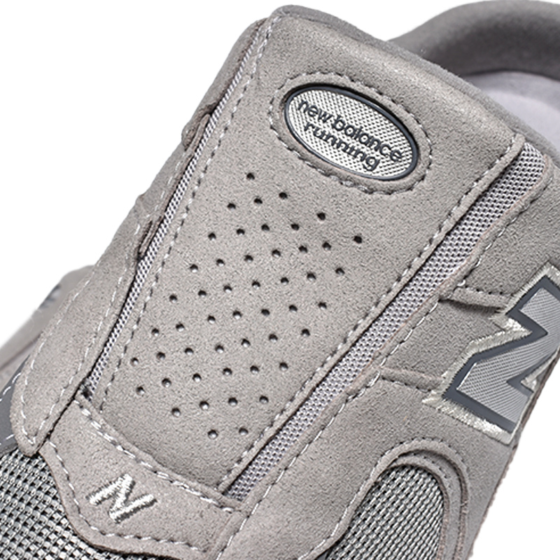 New Balance NEW BALANCE M2002RMI 