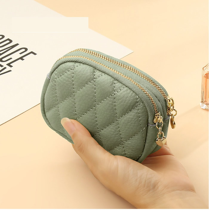 ポーチ 本革 大容量 人気 新生活 新作 プレゼント 2025 送料無料 小物