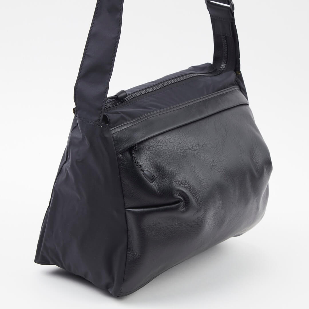 公式 NEXT ネクスト レディース メンズ ショルダーバッグ ライト革