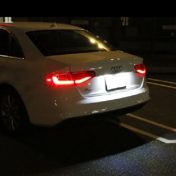 ☆ LED ライセンスランプAudi A4 B8 S4 B 個 お守り付 776 ☆ LED ライセンスランプAudi A4 B8 S4 B 個 お守り付 776 ナンバー灯LED