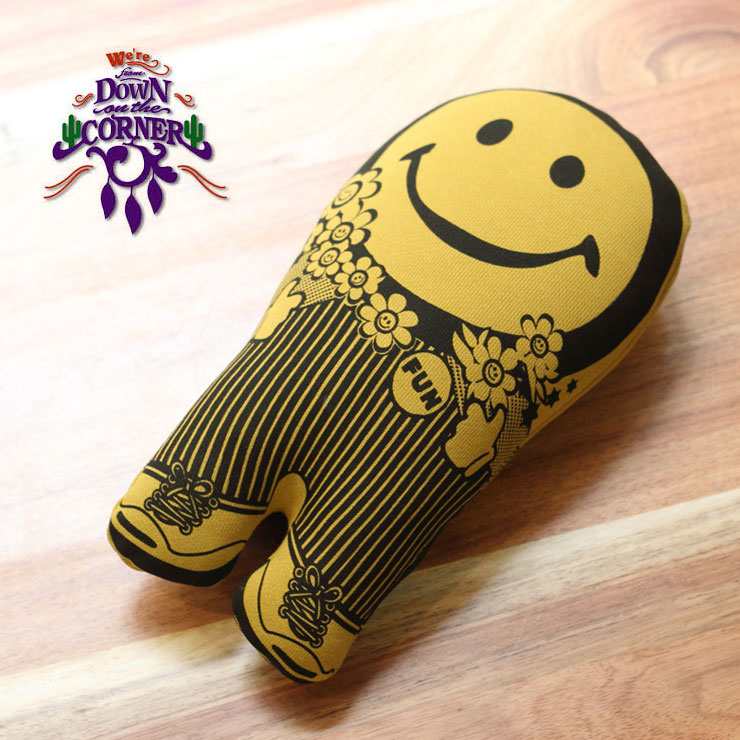 DOWN ON THE CORNER ダウン オンザ コーナ SMILE PILLOW CLASSIC "FUN" スマイル ピロー クラシック ”ファン” キャンプ枕 アウトドア枕 アウトドア | DOWN ON THE CORNER | 01