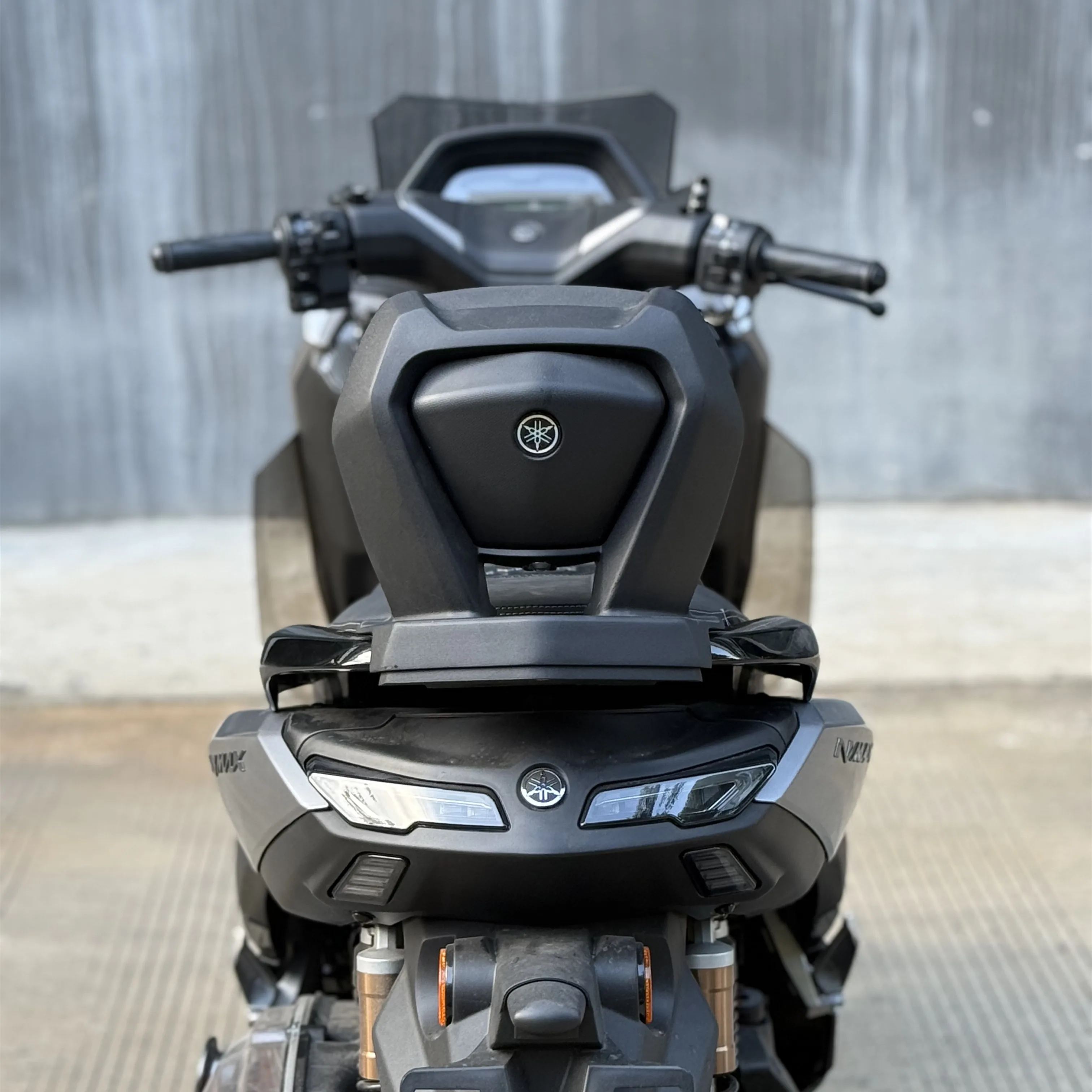 並行輸入品カスタムバイクスペアパーツ 新型NMAX 2025 2024 バック