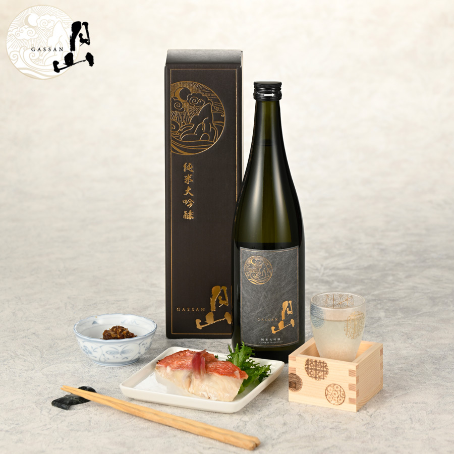 送料無料 月山 純米大吟醸 〜化粧箱入り〜島根県 吉田酒造 お酒