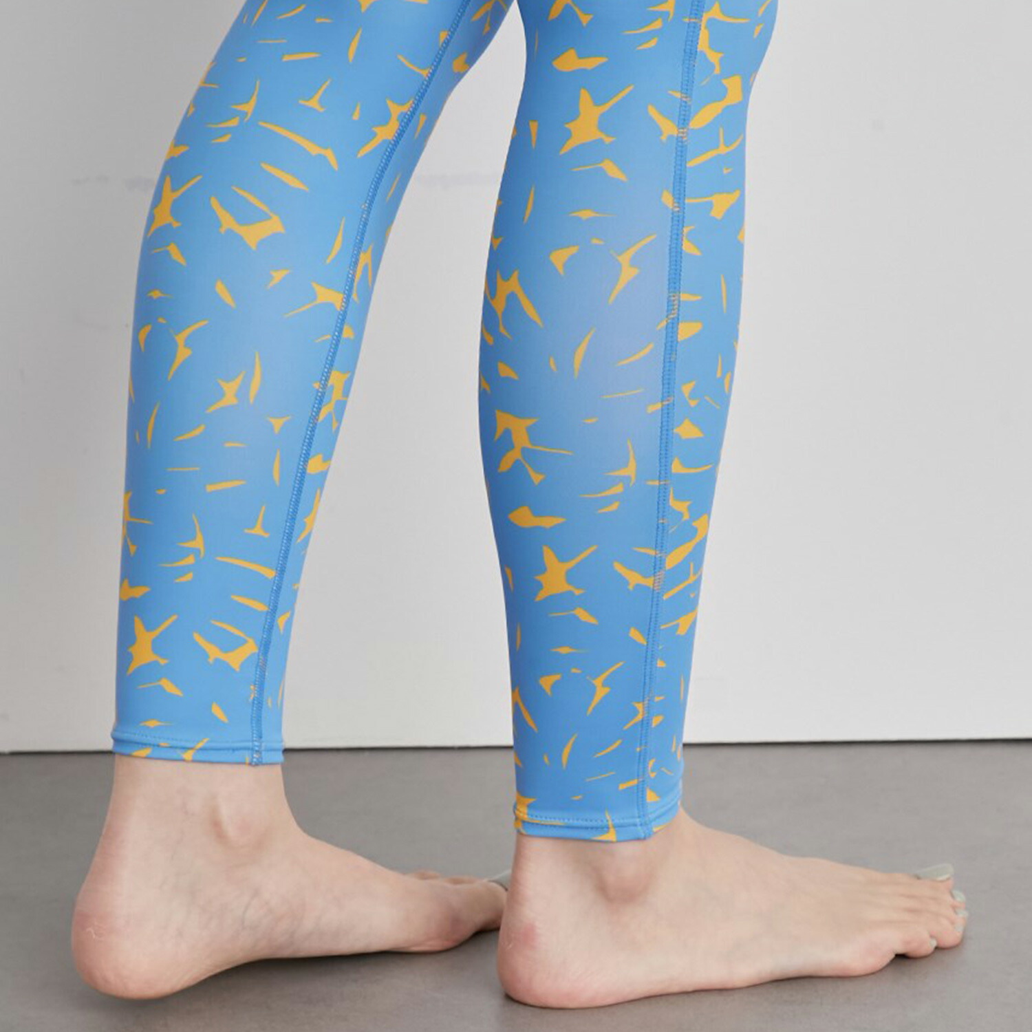 emmi yoga ボタニカル　ヨガウェア サイズ0 emmi yoga ラスト1点 ヨガウェア ヨガ ボトムス エミ WELLNESS