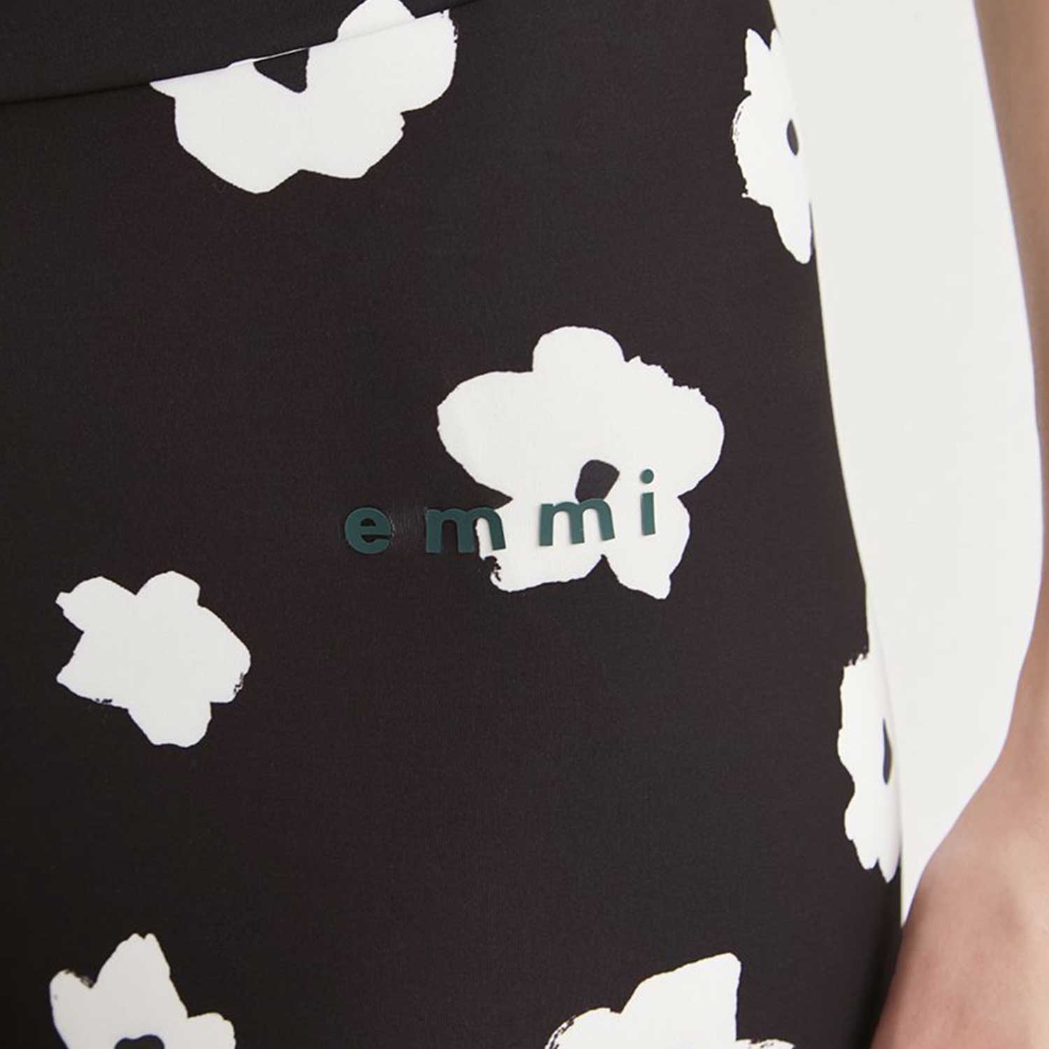 emmi yoga（エミヨガ） ヨガウェア ヨガパンツ エミ emmi WELLNESS