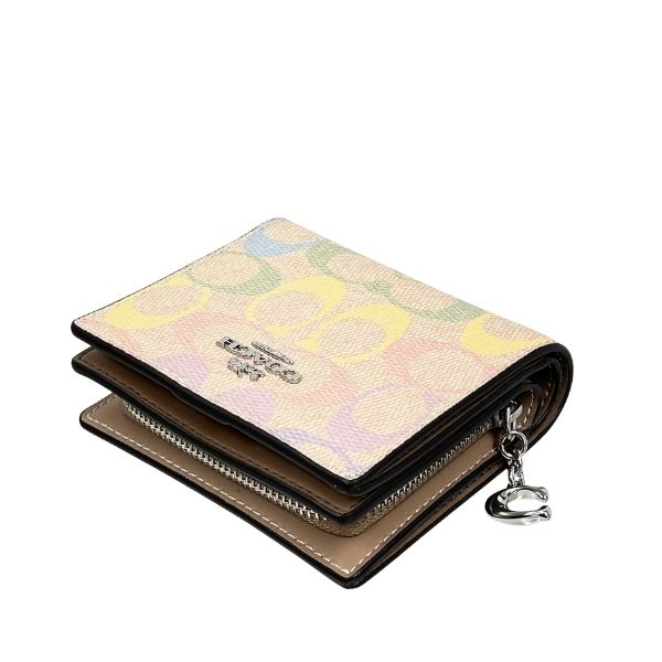 COACH(コーチ) 国内発送 財布 レディース 折り財布 レインボー COACH(コーチ) 国内発送 財布 レディース 折り財布 レインボー