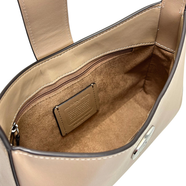 COACH（コーチ） 国内発送 バッグ レディース ショルダーバッグ レザー
