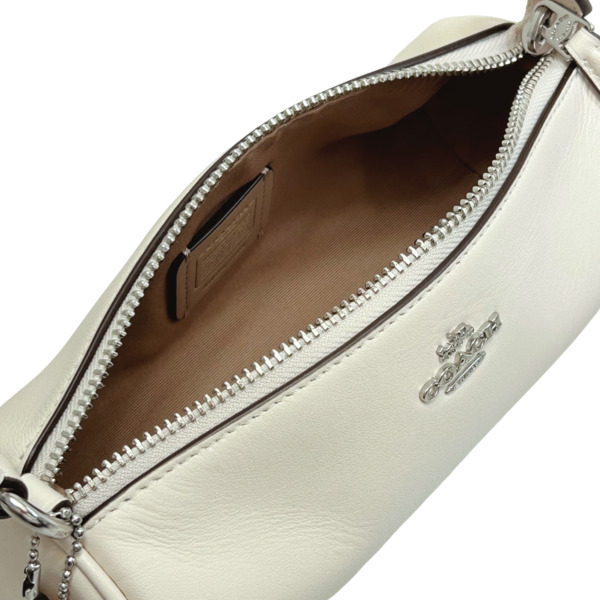 COACH（コーチ） 国内発送 バッグ レディース ポーチ レザー ノリータ