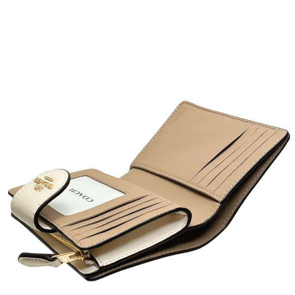 COACH コーチシグネチャー 刺繡フローラルスムース ミディアム二折り財布 COACH（コーチ） 財布 レディース 折り財布 シグネチャー フローラル