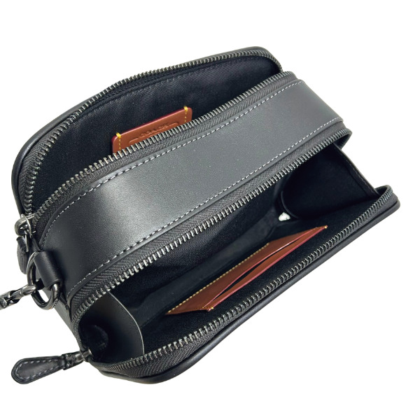 【極美品】COACH コーチ ボディバッグ シグネチャー 現行 ブラック COACH（コーチ） 国内発送 バッグ メンズ ショルダーバッグ