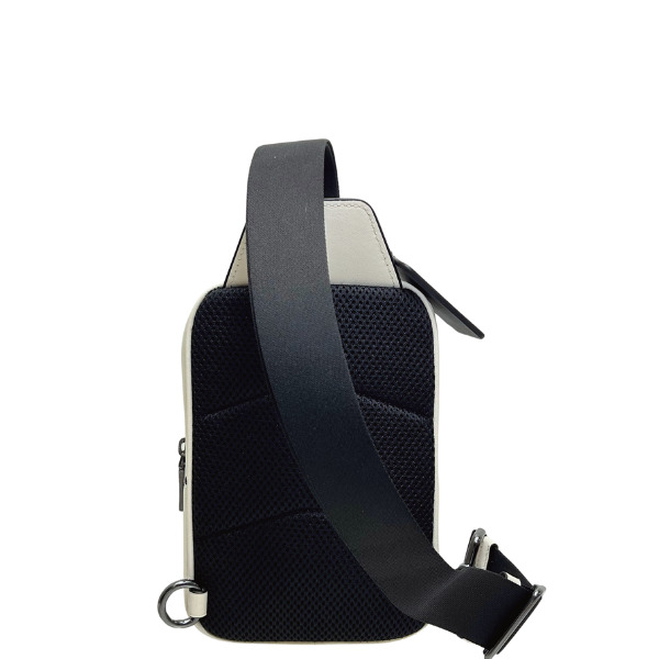 未使用★COACH レーサースリングパックカラーブロックシグネチャーキャンバス 中古・古着通販】COACH (コーチ) レーサー バックパック・カラー