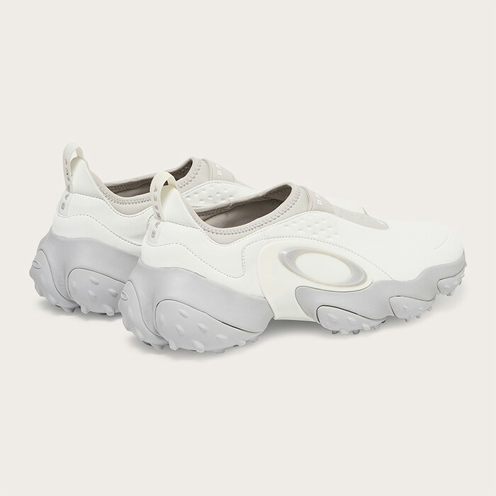 OAKLEY（オークリー） ゴルフシューズ エッジアイコン スパイクレス