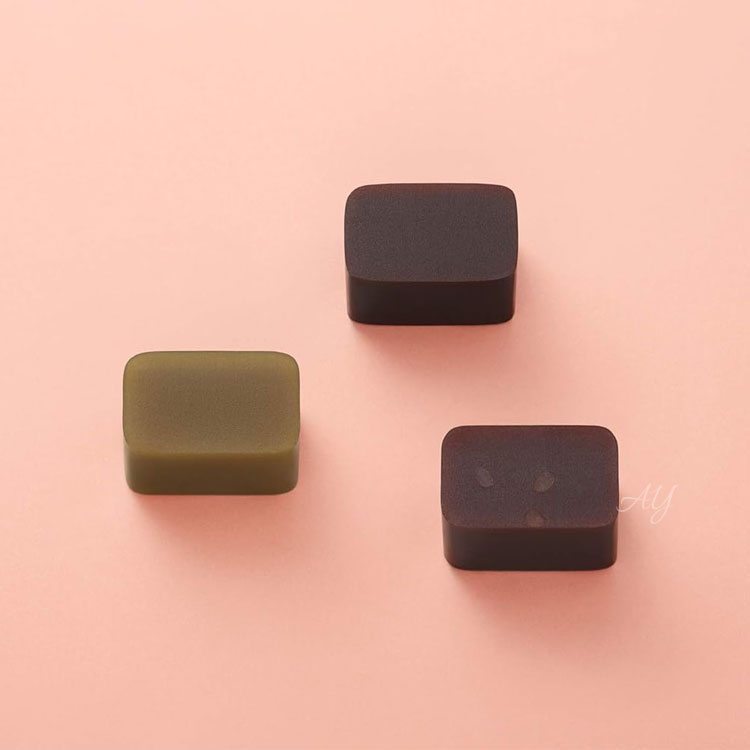 とらや 【送料無料】お菓子 ギフトとらや 虎屋 竹皮包羊羹 3本入 羊羹