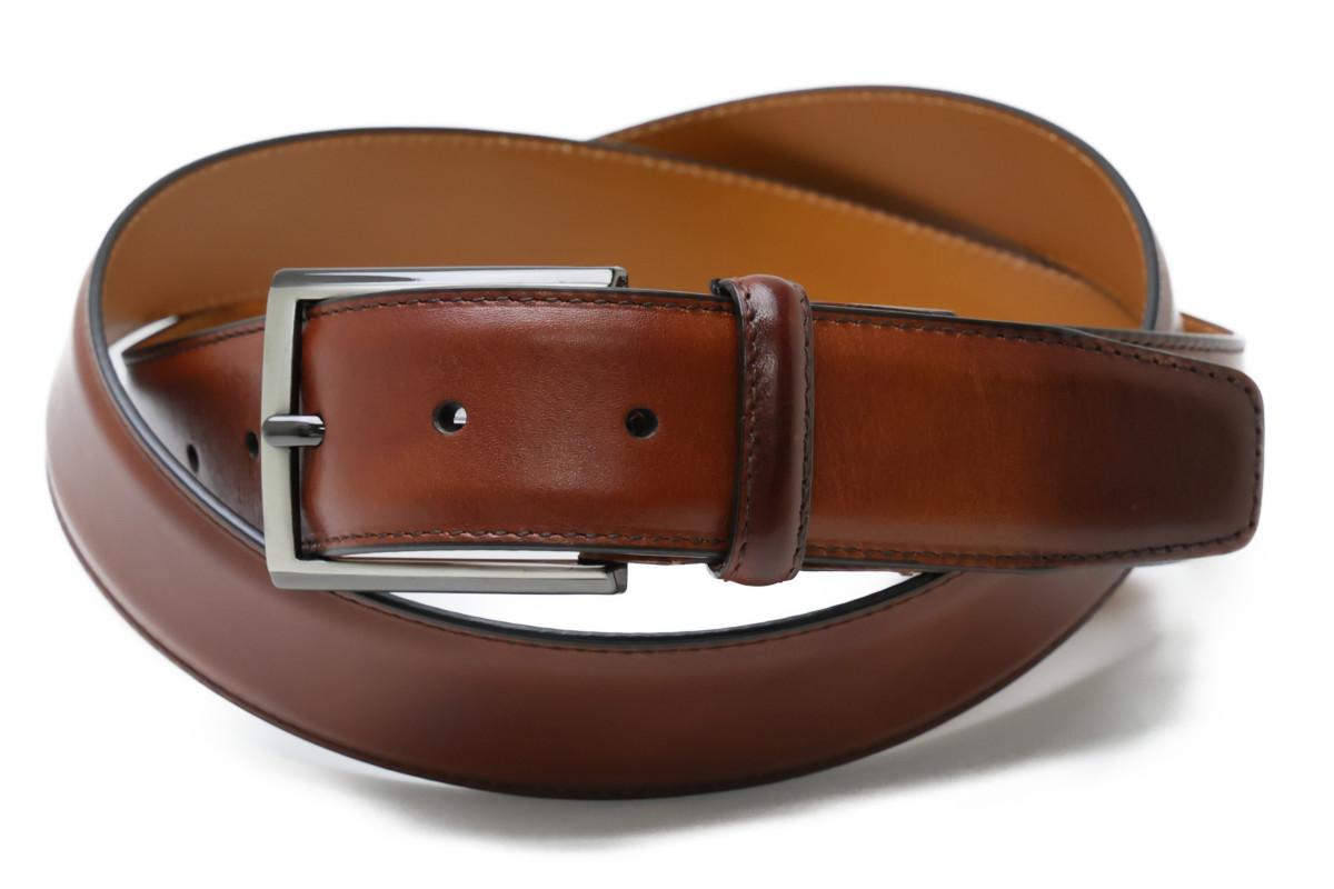 極美品〉MAGNANNI マグナーニ レザーベルトライトブラウン