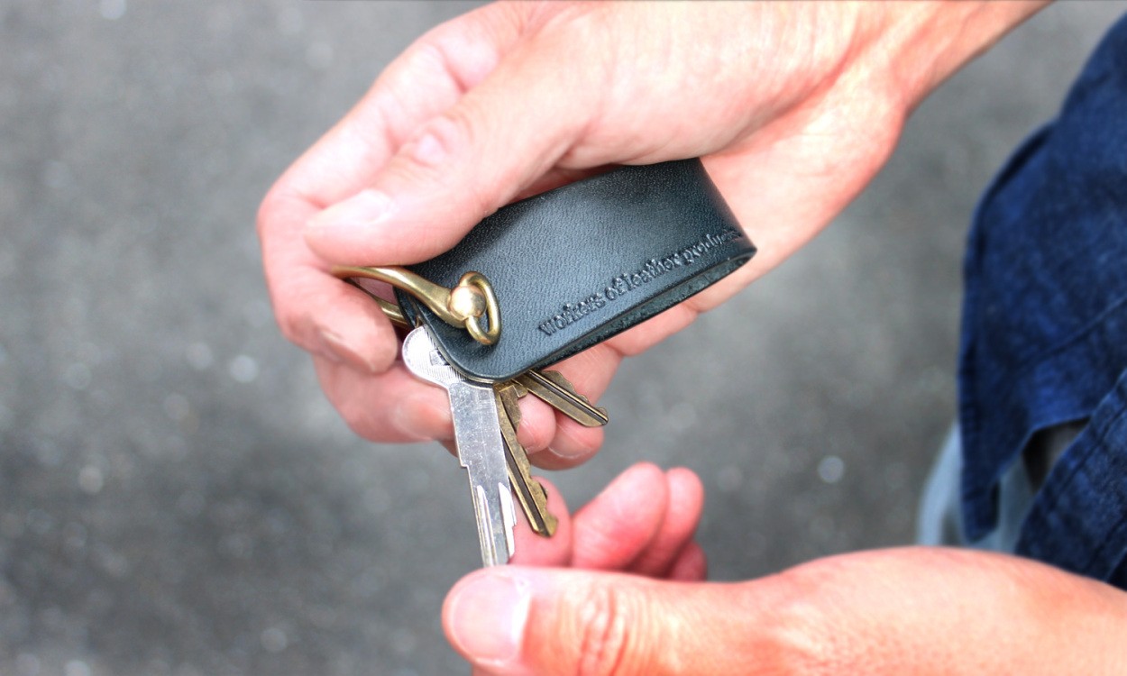 RRL 　ダブルアールエル　本革　レザーキーホルダー ブラウン 真鍮金具 Amazon.co.jp: RRL ダブルアールエル キーリング キーホルダー