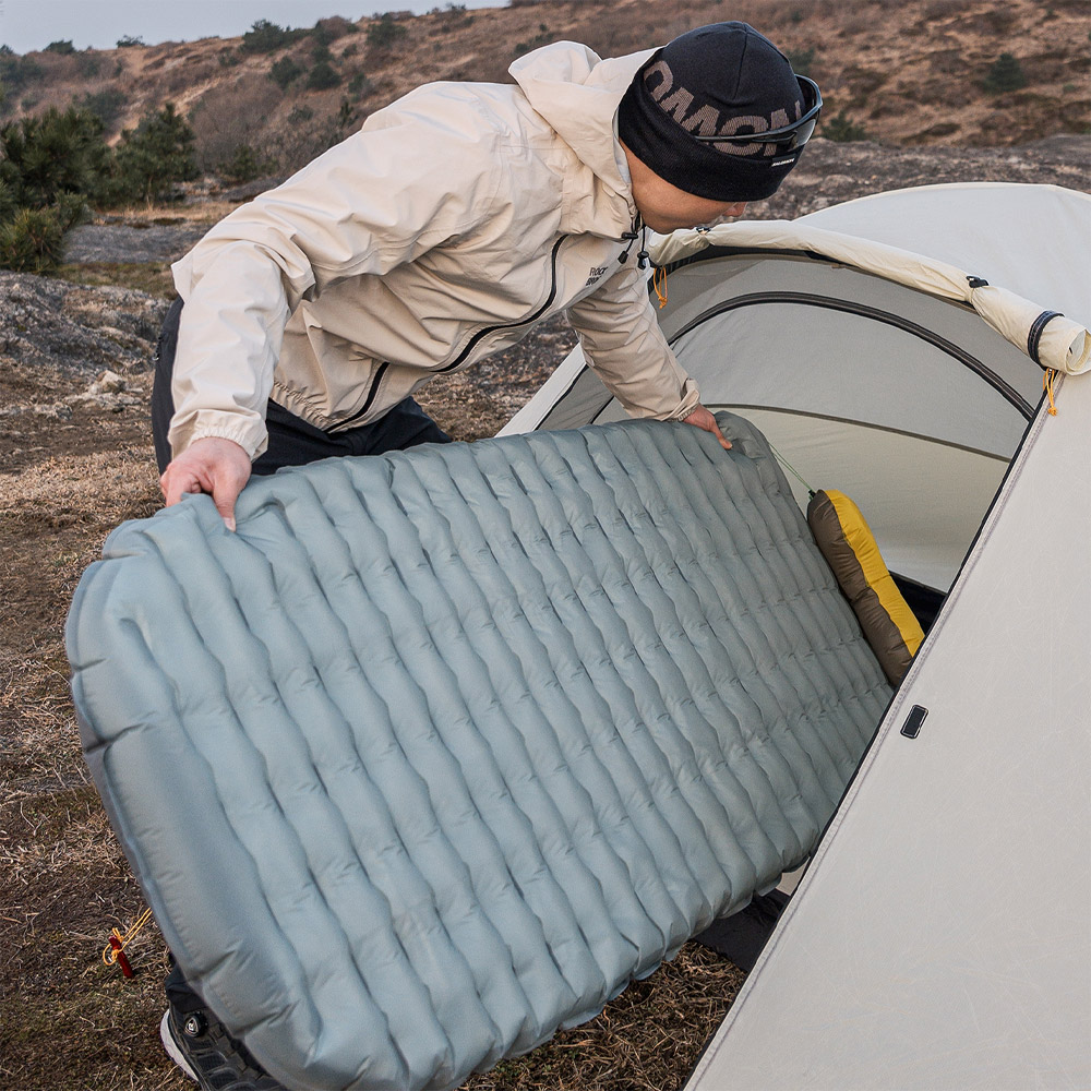 Qunature インフレーターマット キャンプマット 車中泊 エアーマット