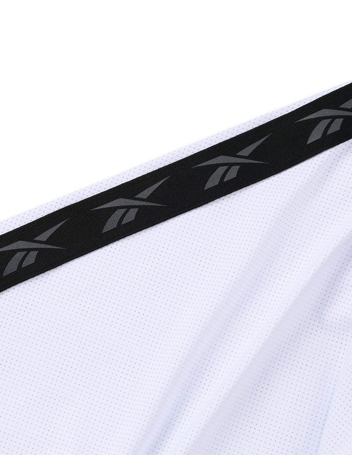 大きいサイズ 半袖Tシャツ メンズ 袖ラインテープ  Reebok(リーボック) 吸水速乾 接触冷感 UVカット ストレッチ デオドラントテープ メッシュ バックプリント | Reebok | 05