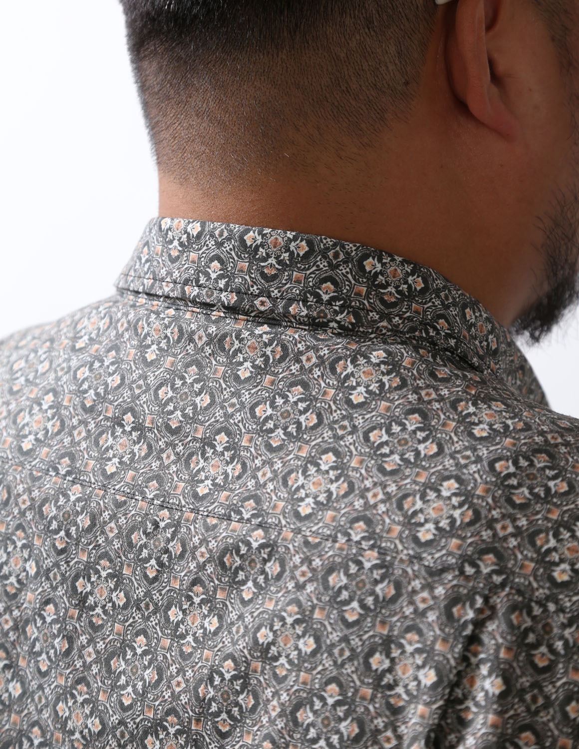 大きいサイズ 長袖シャツ カジュアルシャツ メンズ  QZILLA 白鯨 Retrogram 幾何学パターン 2L 3L 4L 5L カジュアル 春 秋 冬 2025AW |  | 19