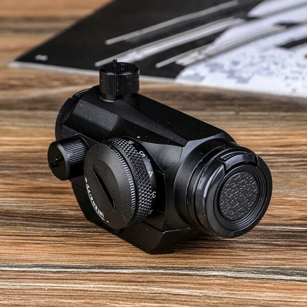 実物 USO TSR-1X ドットサイト スコープ エアガン用 ダットサイト 実物 USO Optics TSR-1X ドットサイト ダットサイト スコープ