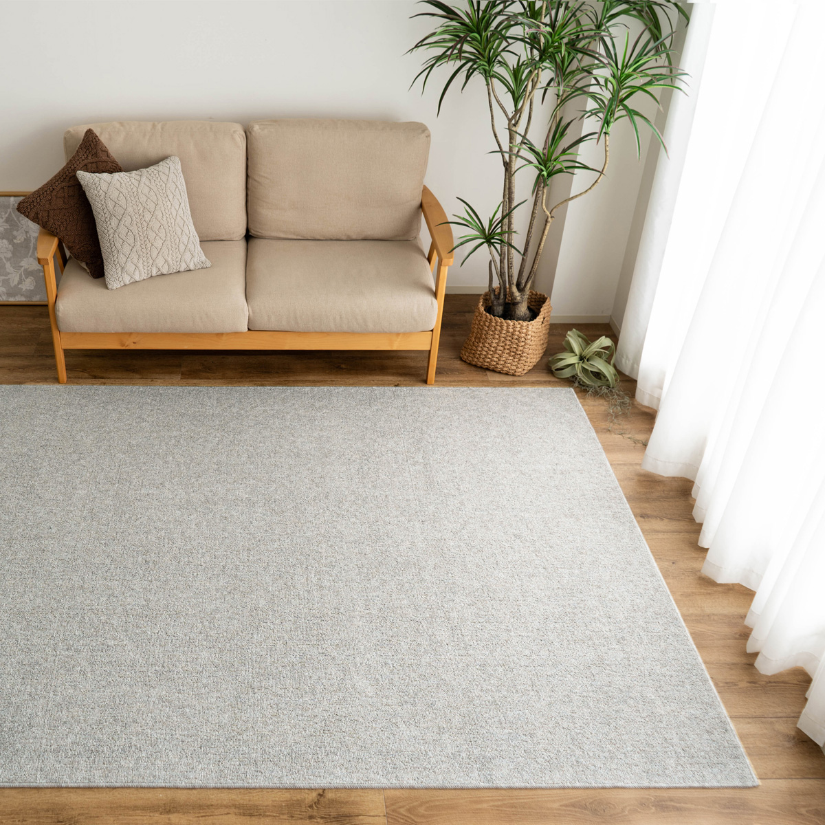 ラグ カーペット 2畳 江戸間 抗菌 防臭 日本製 シンプル フリーカット 176×176 ラグマット 正方形 北欧 おしゃれ 床暖房 絨毯  じゅうたん 子供部屋