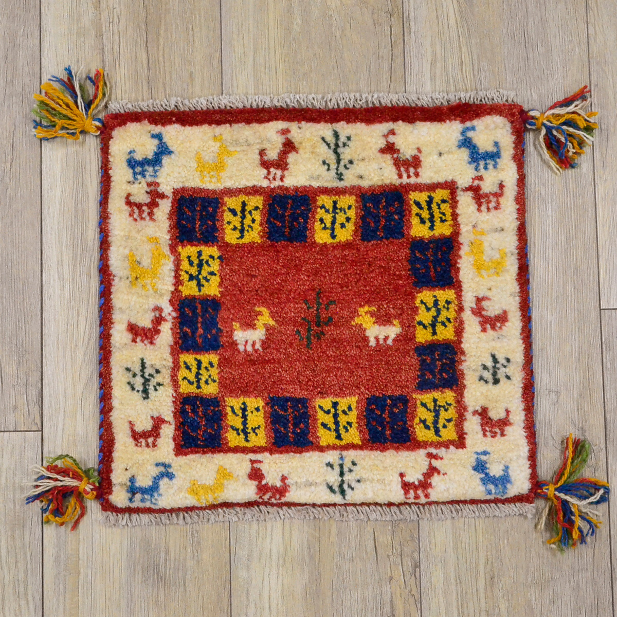 ペルシャギャッベ (ギャベ) チェアマット 40x47cm ギャッベ ラグ 玄関 サヤンサヤン ギャッベ ギャベ 座布団 ペルシャ イラン 約 40x40cm