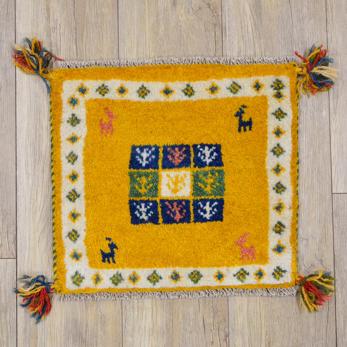 サヤンサヤン ギャッベ 座布団 ペルシャ マット かわいい 約 40x40cm