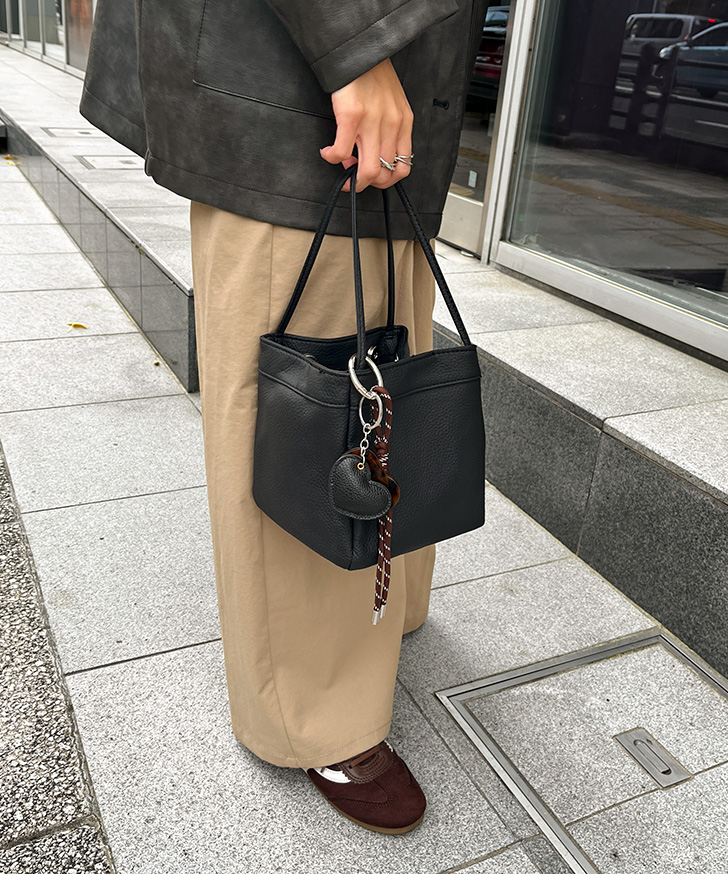 専用出品✨【新品】 本革 バケツ キューブ ハンド MM牛革 楽天市場】バケツバッグ キューブバッグ 本革 レディース レザーバッグ