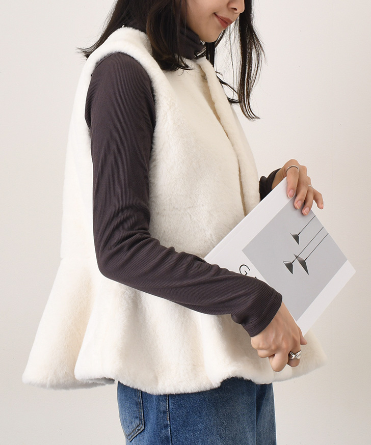 ベスト レディース ペプラム アウター フェイクファー 前あき おしゃれ